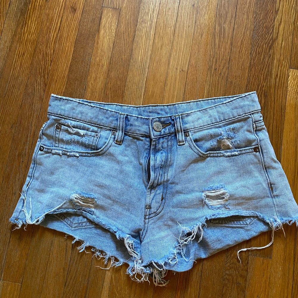 BDG Essential short mid rise